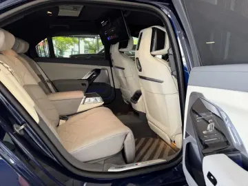 BMW 740d xDrive  PANO THEATRE DRV.-ASS.-PRO