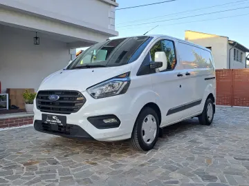 FORD CUSTOM VAN TREND L1H1 FWD A T