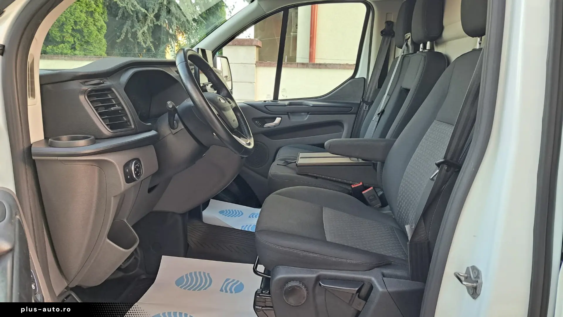 FORD CUSTOM VAN TREND L1H1 FWD A T