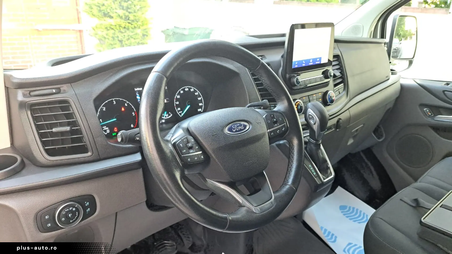 FORD CUSTOM VAN TREND L1H1 FWD A T