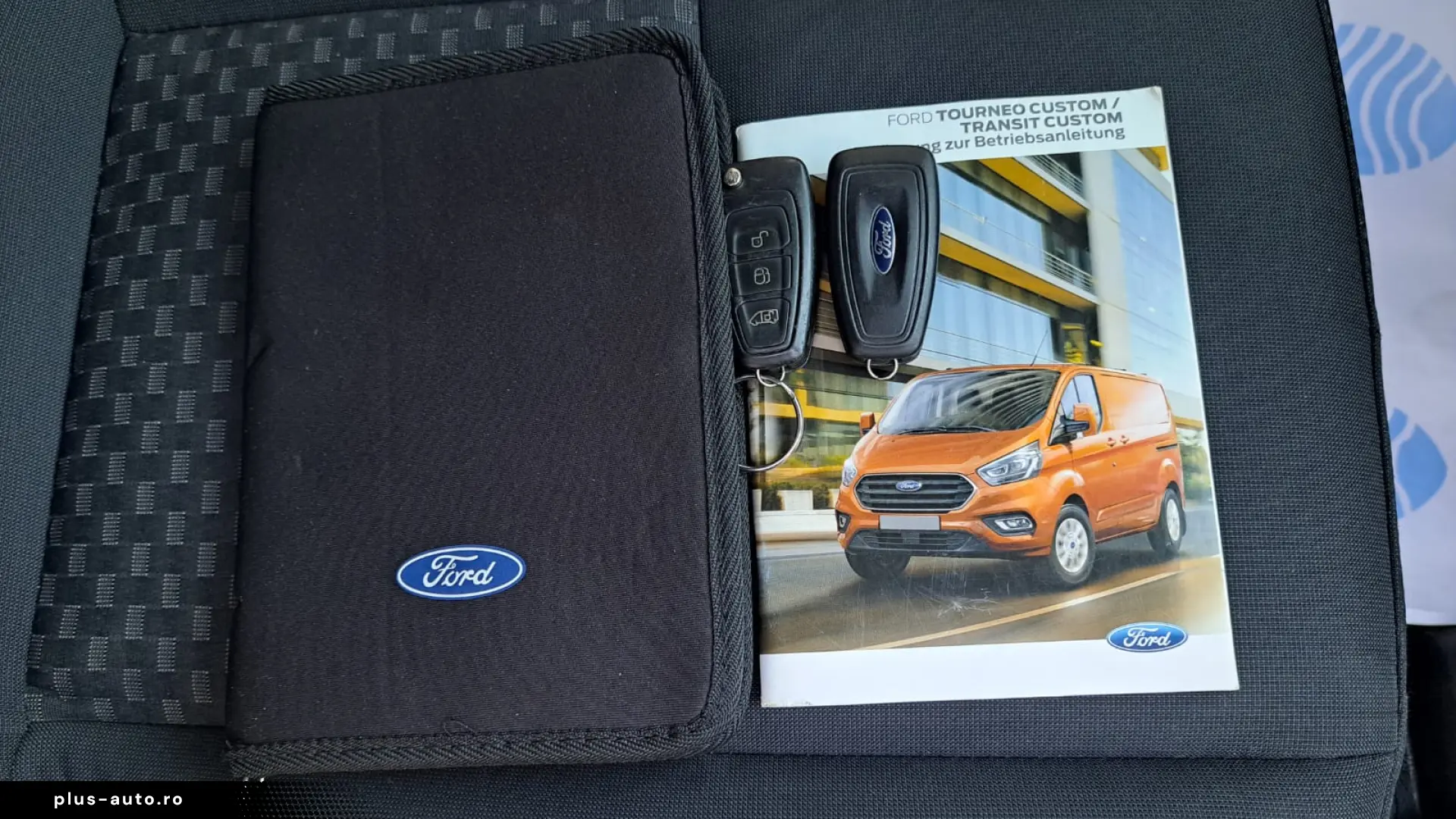 FORD CUSTOM VAN TREND L1H1 FWD A T