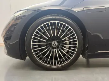 MERCEDES-BENZ EQS 450 4M AMG-LINE HYPESCREEN PANO SI…