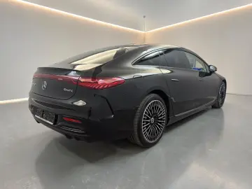 MERCEDES-BENZ EQS 450 4M AMG-LINE HYPESCREEN PANO SI…