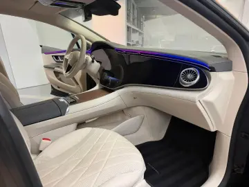 MERCEDES-BENZ EQS 450 4M AMG-LINE HYPESCREEN PANO SI…
