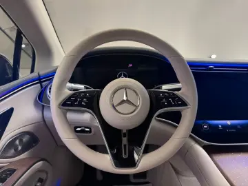 MERCEDES-BENZ EQS 450 4M AMG-LINE HYPESCREEN PANO SI…