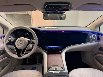 MERCEDES-BENZ EQS 450 4M AMG-LINE HYPESCREEN PANO SI…