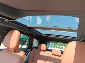 MERCEDES-BENZ GLC 300 d AMG Line 4Matic 360
