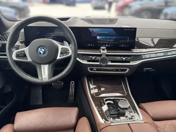 BMW X5 xDrive50e Hybrid M Sport AHK Pano. Massage