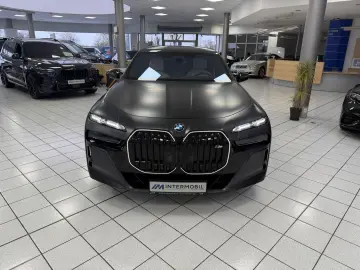 BMW M760 e xD M Performance Executive-P Fond-Ent TV