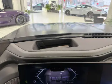 BMW M760 e xD M Performance Executive-P Fond-Ent TV