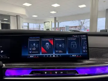 BMW M760 e xD M Performance Executive-P Fond-Ent TV