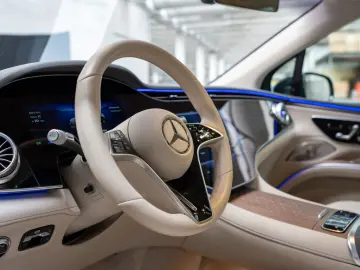 MERCEDES-BENZ EQS SUV 580 4M AMG Sport Premium  7-Si…