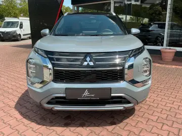 MITSUBISHI PHEV Outlander
