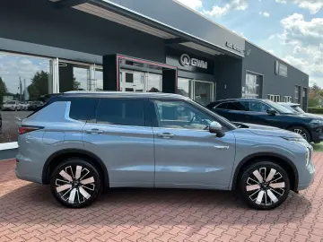 MITSUBISHI PHEV Outlander