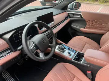 MITSUBISHI PHEV Outlander