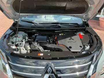 MITSUBISHI PHEV Outlander