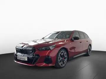 BMW i5 M60 xD Tour. M PRO DAPr Pano