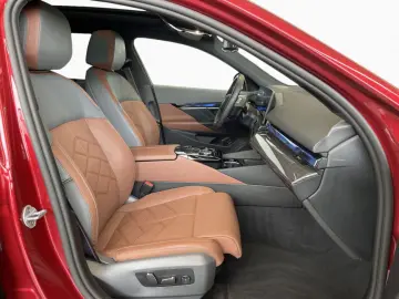 BMW i5 M60 xD Tour. M PRO DAPr Pano