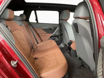 BMW i5 M60 xD Tour. M PRO DAPr Pano