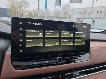MITSUBISHI Plug-in Hybrid Outlander Top 4WD Luxury