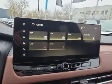 MITSUBISHI Plug-in Hybrid Outlander Top 4WD Luxury
