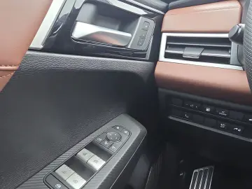 MITSUBISHI Plug-in Hybrid Outlander Top 4WD Luxury