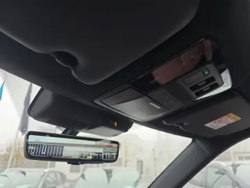 MITSUBISHI Plug-in Hybrid Outlander Top 4WD Luxury