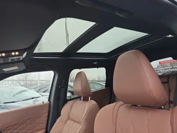 MITSUBISHI Plug-in Hybrid Outlander Top 4WD Luxury