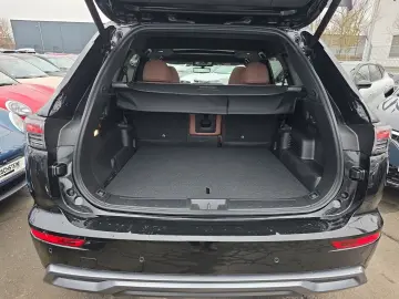 MITSUBISHI Plug-in Hybrid Outlander Top 4WD Luxury