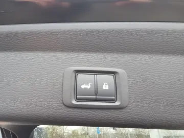 MITSUBISHI Plug-in Hybrid Outlander Top 4WD Luxury