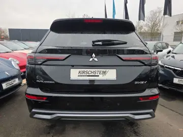 MITSUBISHI Plug-in Hybrid Outlander Top 4WD Luxury