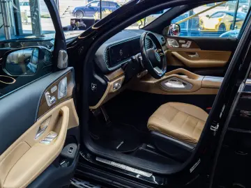 MERCEDES-BENZ GLS 450 d 4Matic