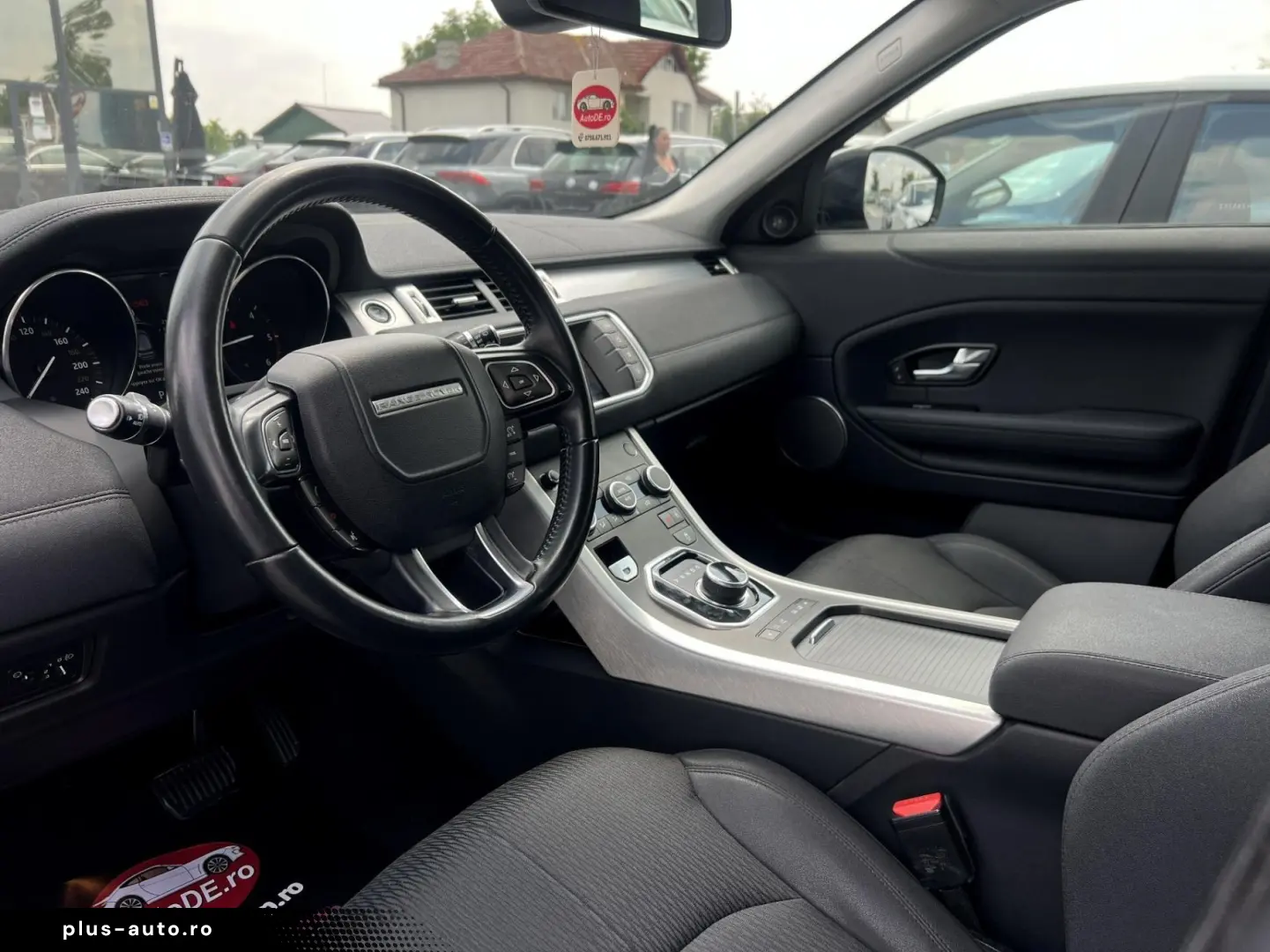 Land-Rover Range-Rover-Evoque