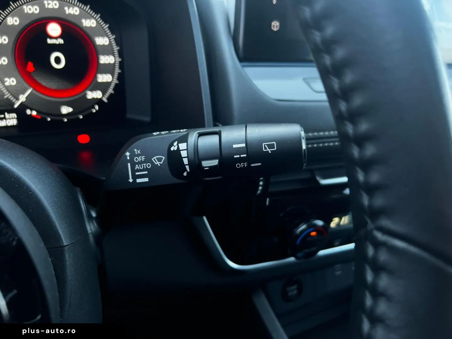 NISSAN X-Trail 2023 — imagine 32
