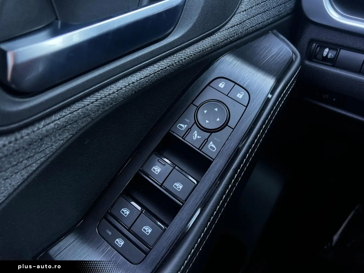 NISSAN X-Trail 2023 — imagine 33