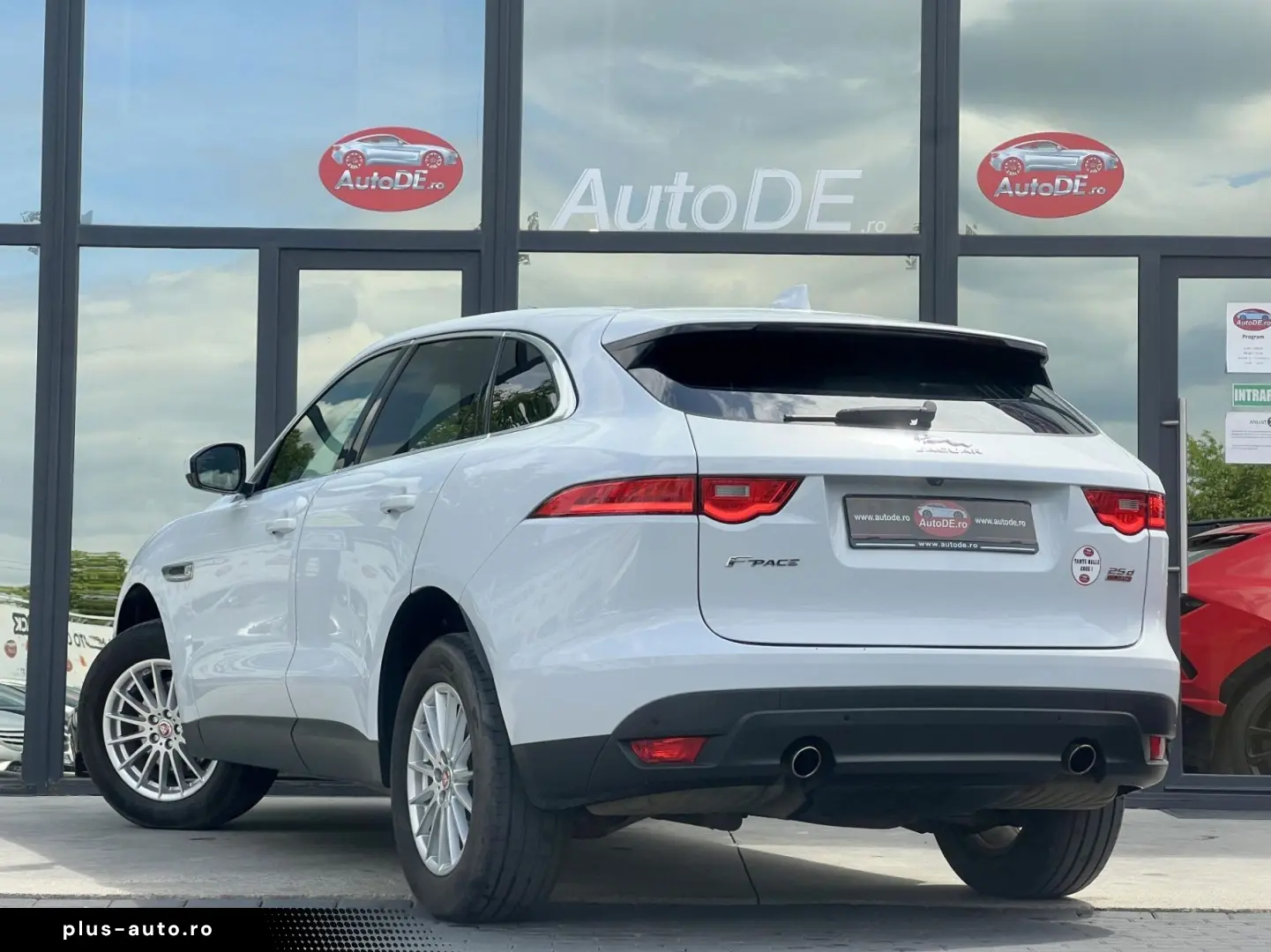 JAGUAR F-PACE 2018 — imagine 3