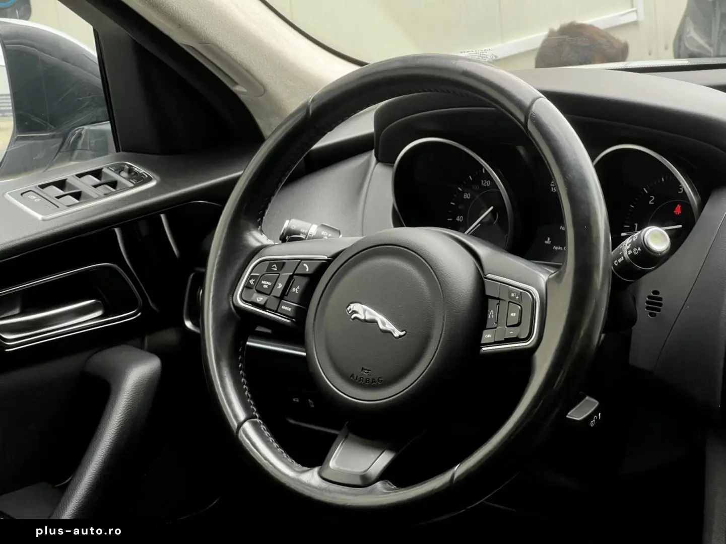 JAGUAR F-PACE 2018 — imagine 9