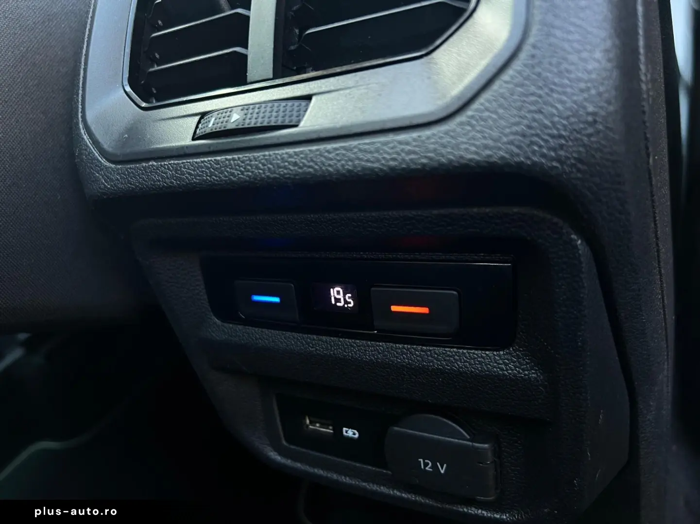 VOLKSWAGEN Tiguan 2019 — imagine 13