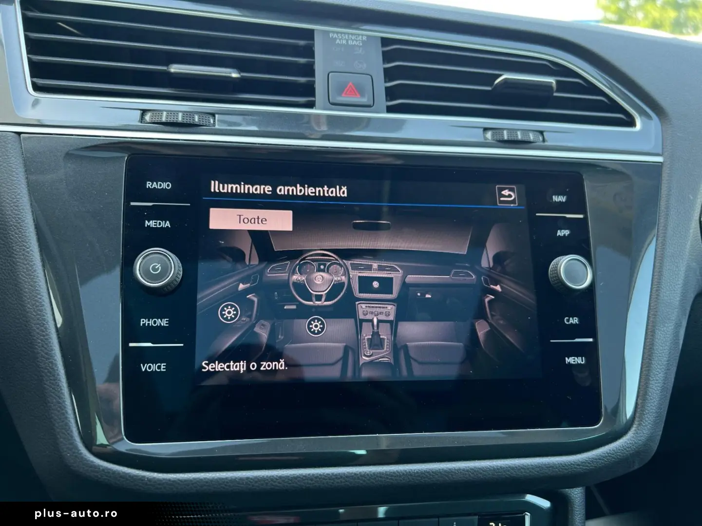 VOLKSWAGEN Tiguan 2019 — imagine 32