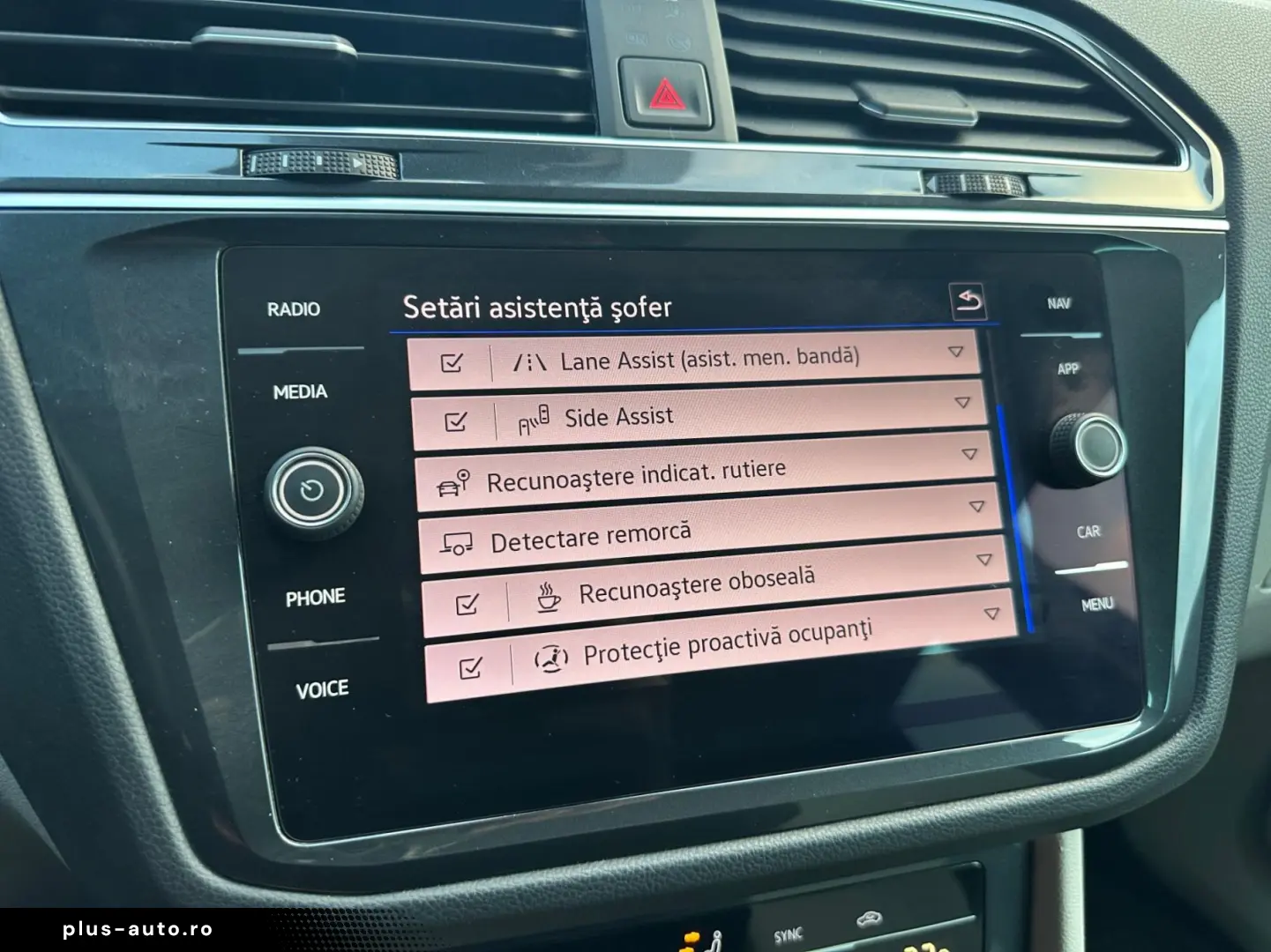 VOLKSWAGEN Tiguan 2020 — imagine 19