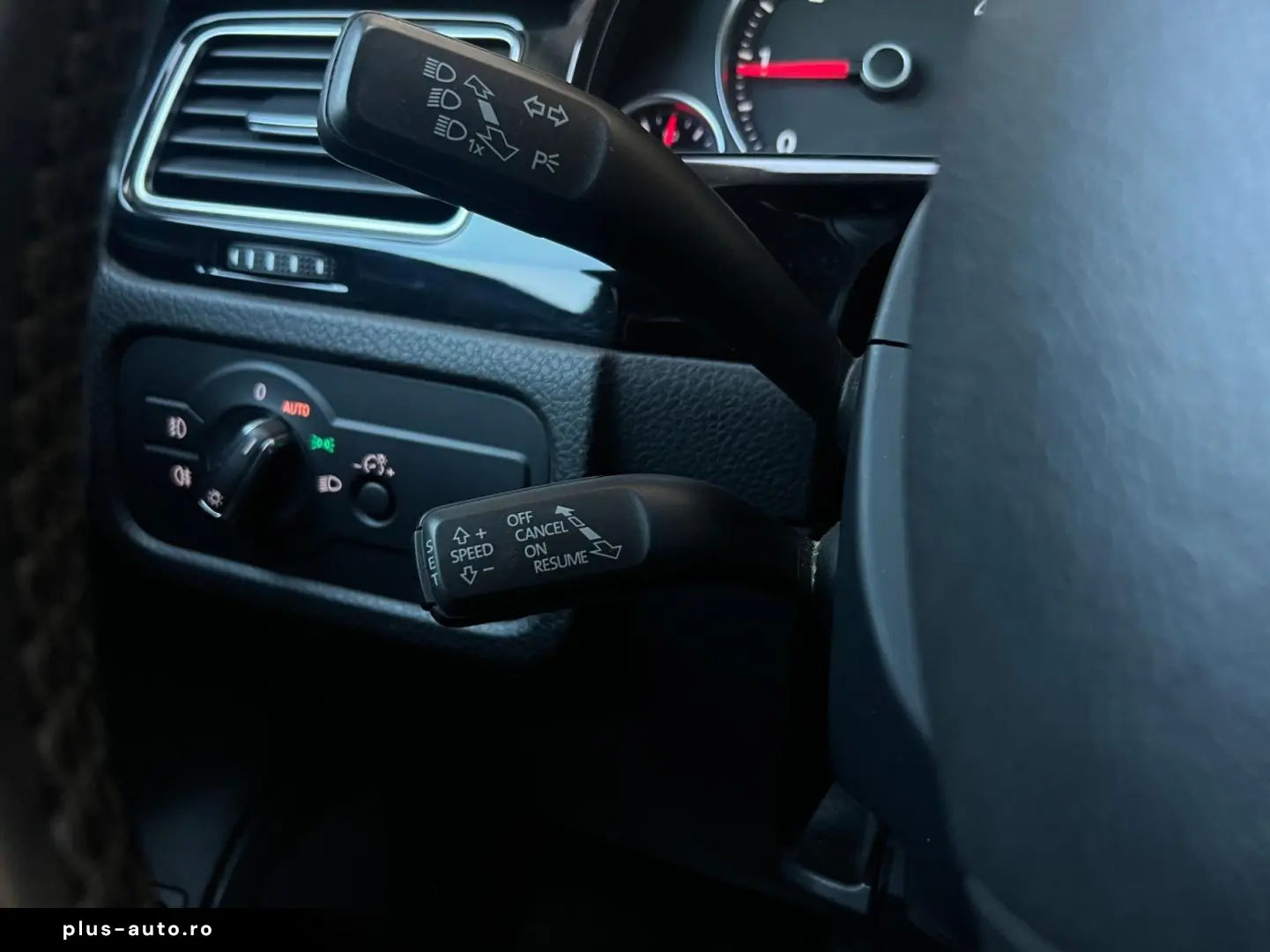 VOLKSWAGEN Touareg 2017 — imagine 18