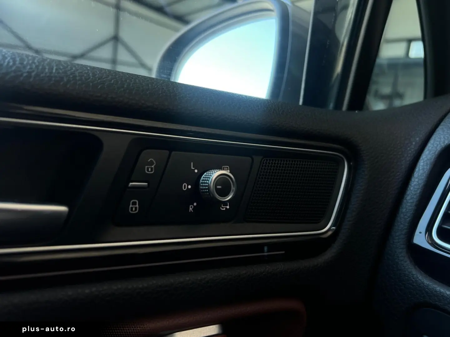 VOLKSWAGEN Touareg 2017 — imagine 20