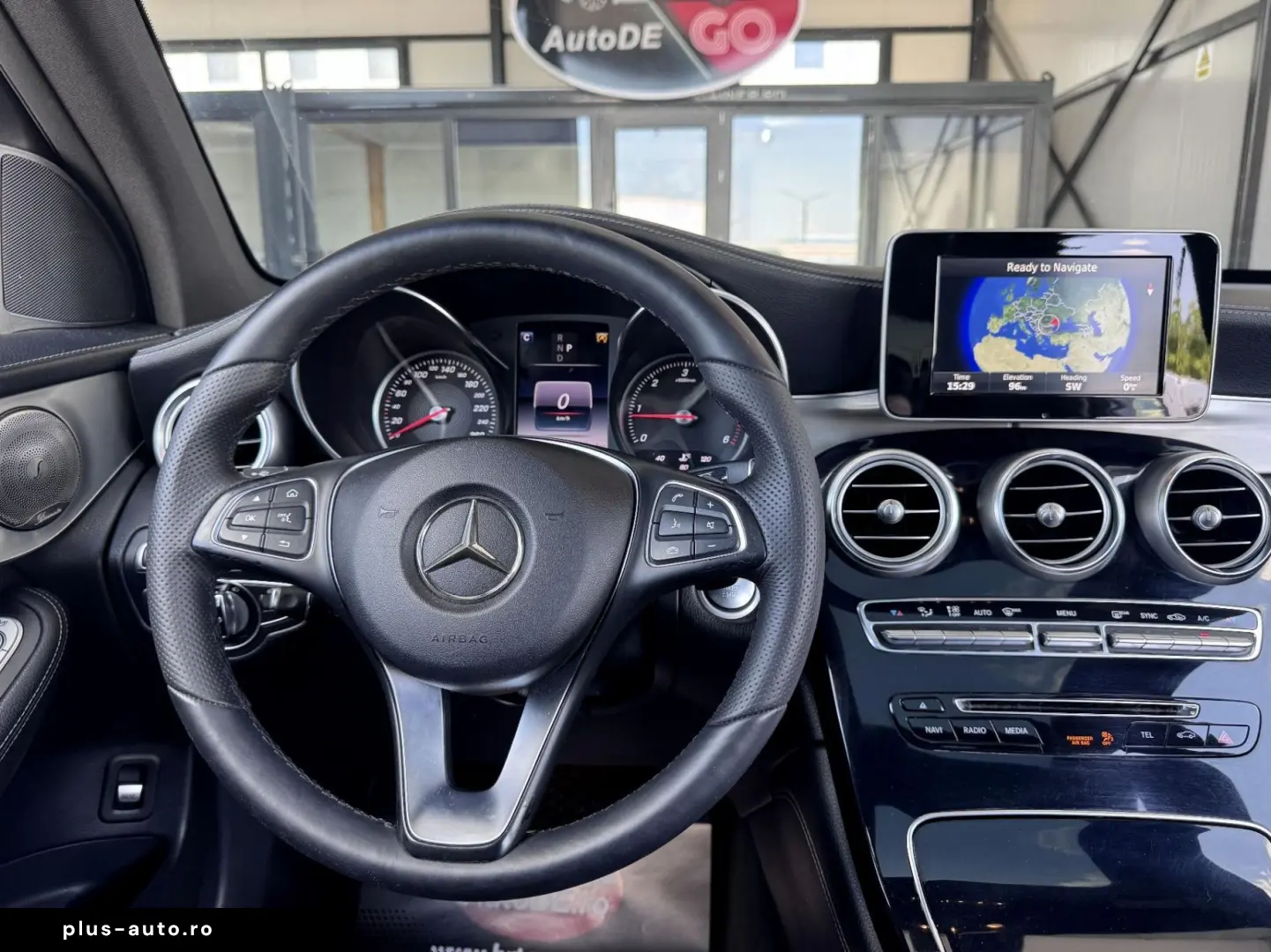 MERCEDES-BENZ GLC 2015 — imagine 10