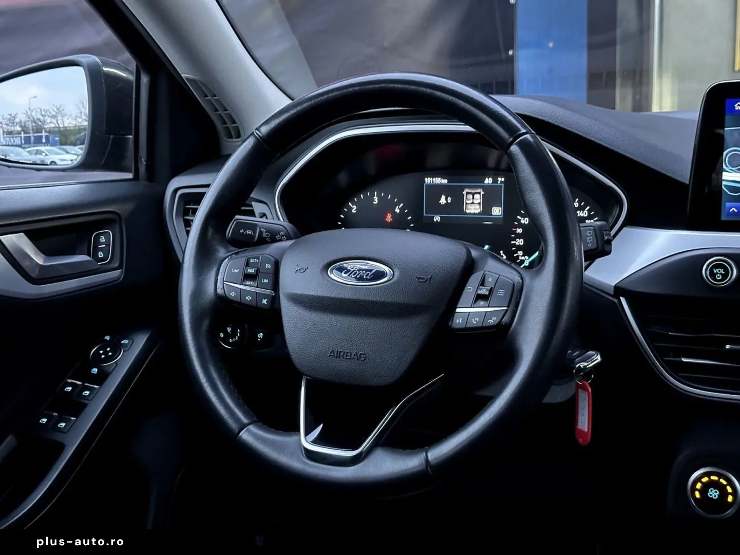 FORD Focus 2020 — imagine 8