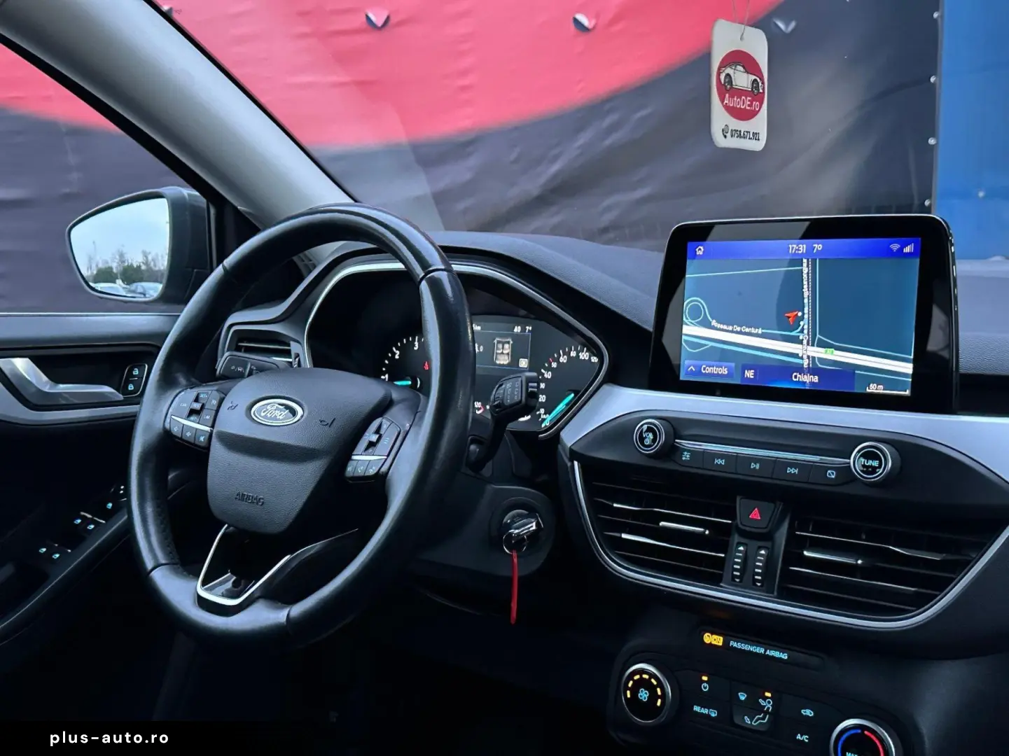 FORD Focus 2020 — imagine 10
