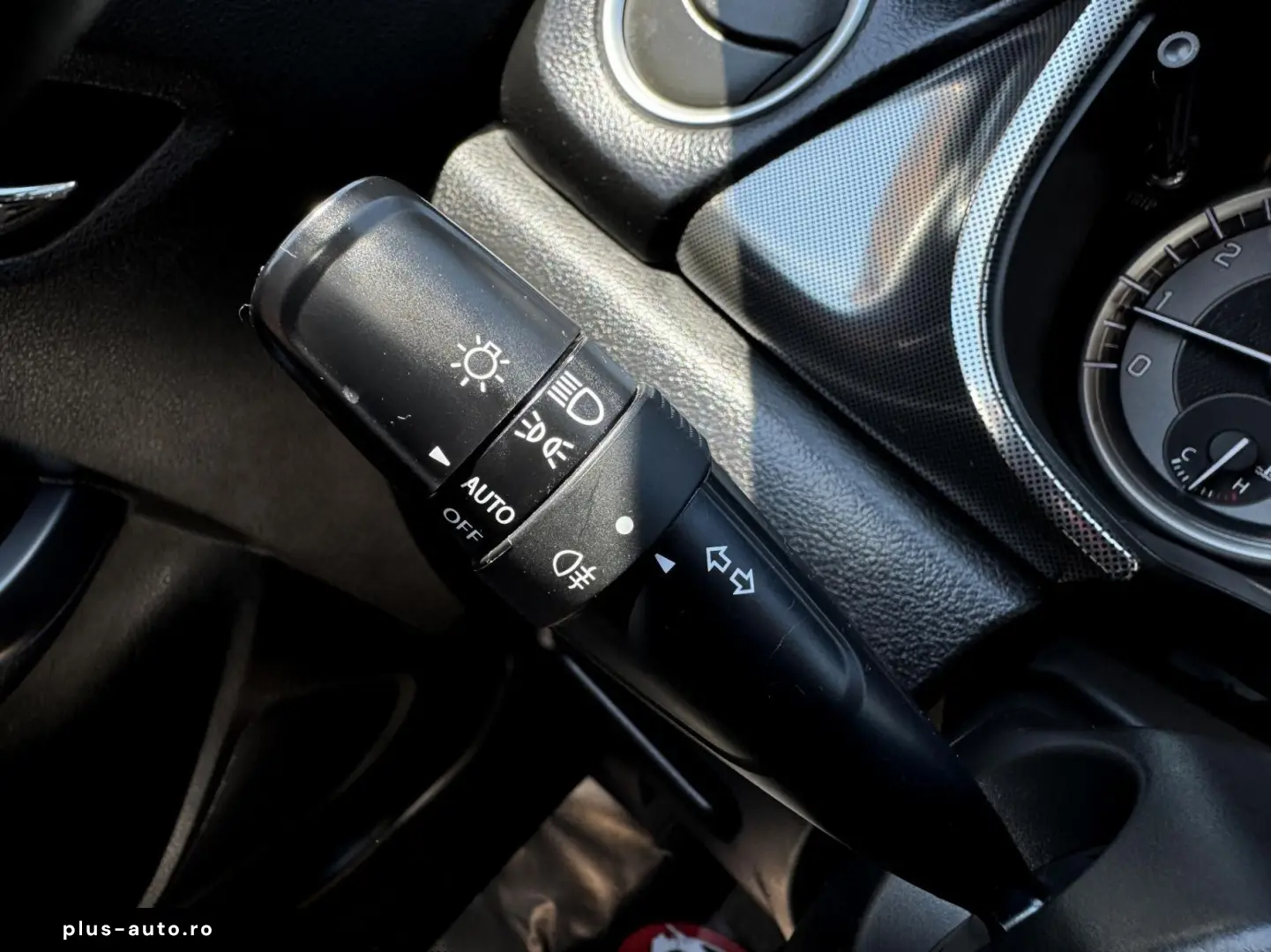 SUZUKI Vitara 2022 — imagine 14