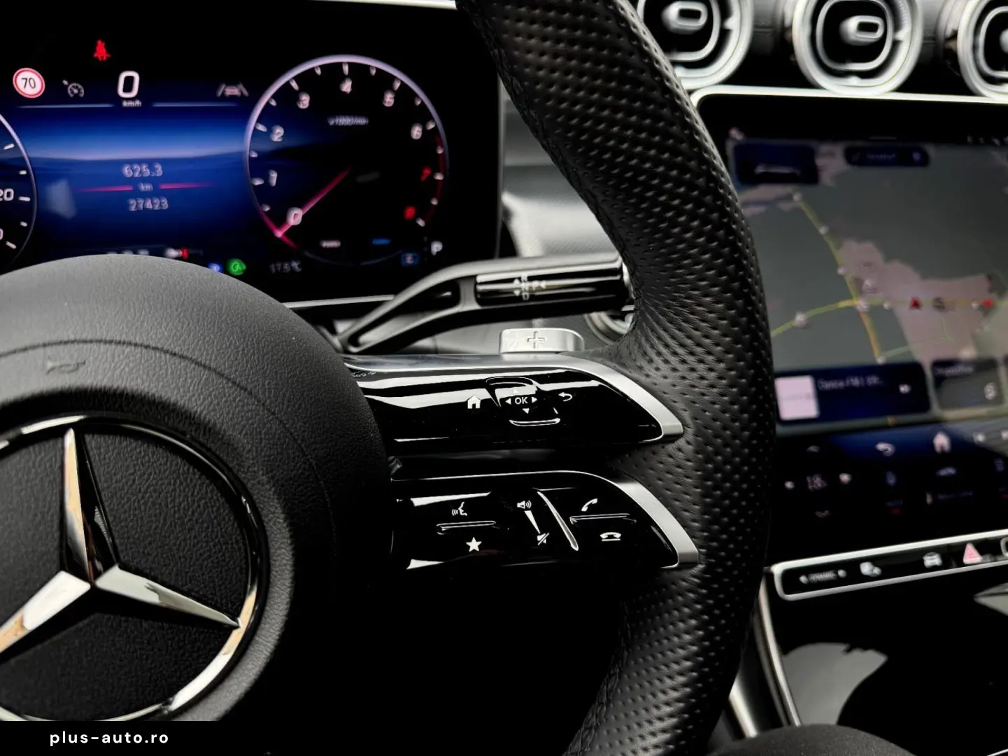 MERCEDES-BENZ GLC 2024 — imagine 10