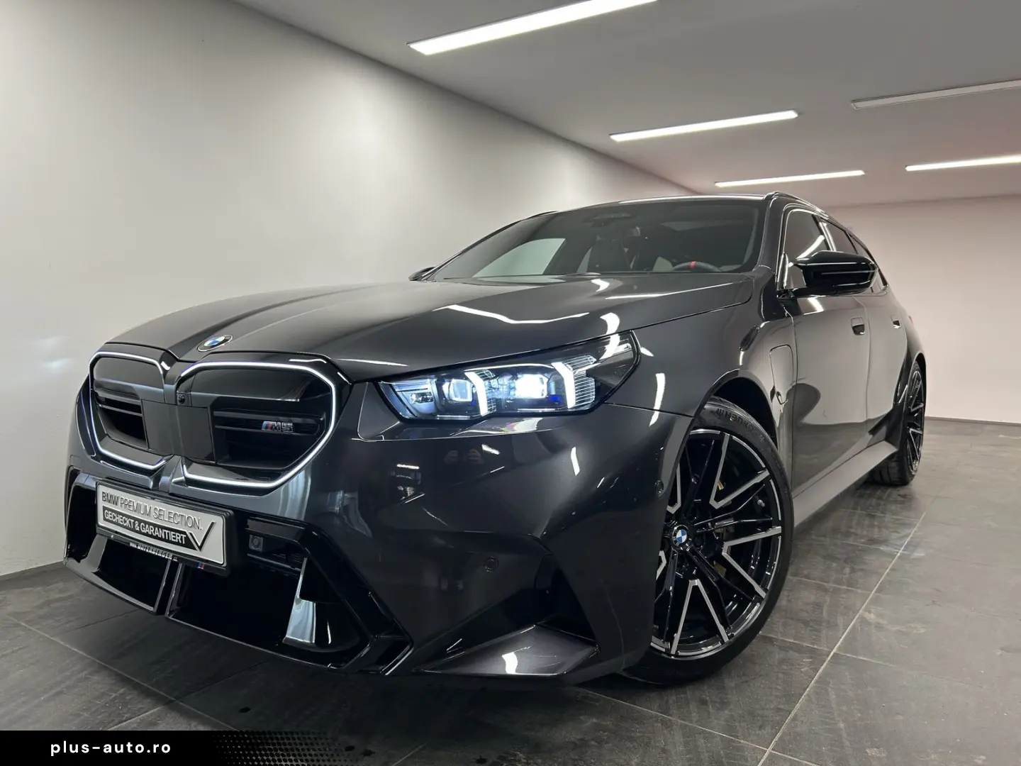 BMW M5 Touring Carbon Keramik Pan