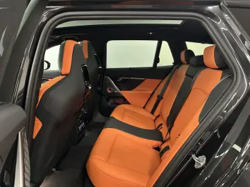 BMW M5 Touring Carbon Keramik Pan