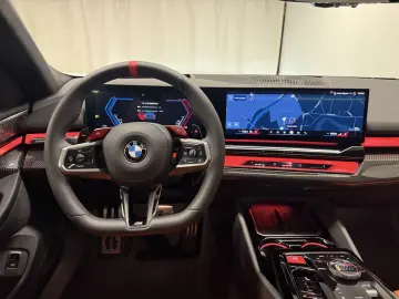 BMW M5 Touring Carbon Keramik Pan